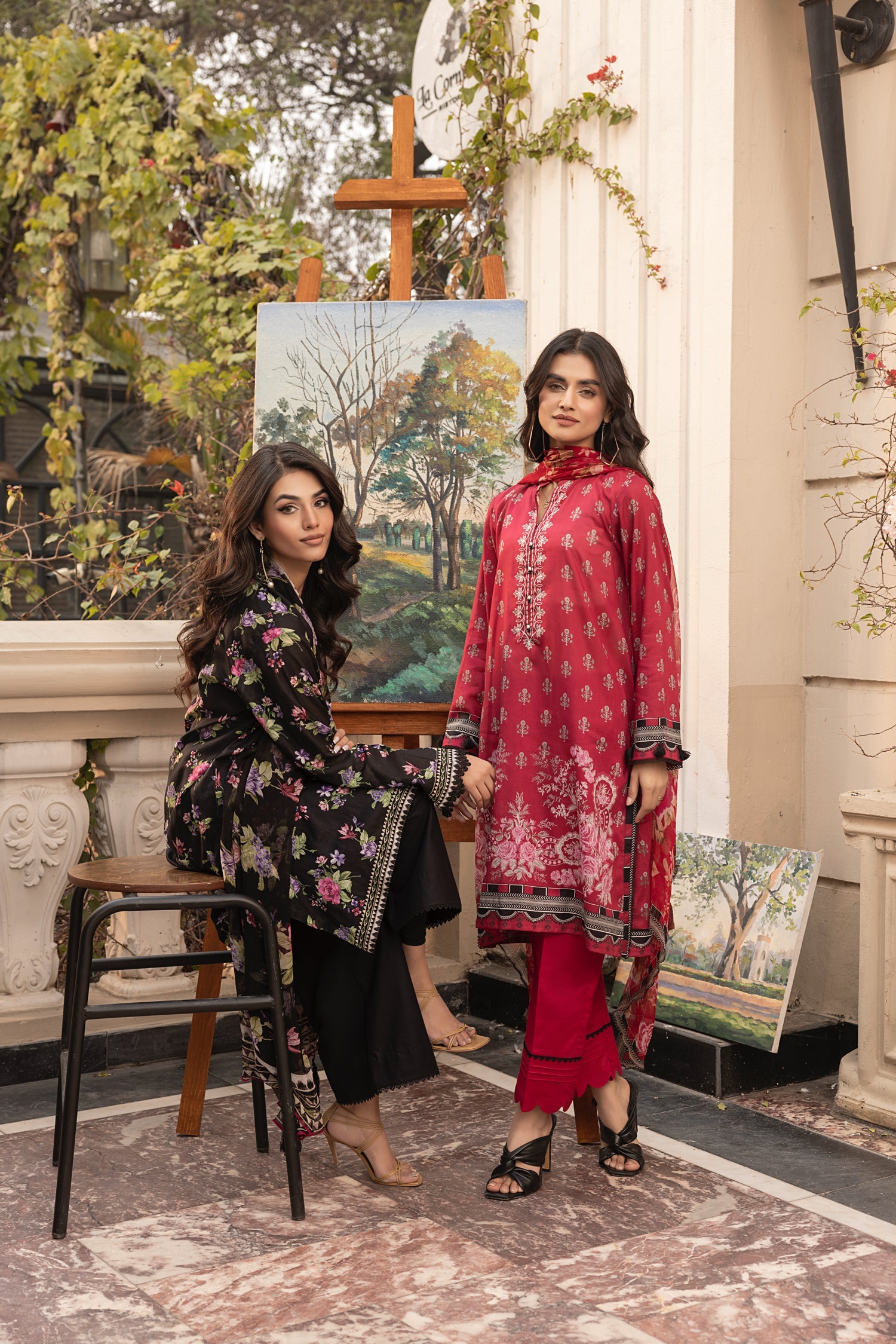 Lakhany Komal LG-MM-0305 03 Piece Unstitched Printed With Printed Chiffon Dupatta