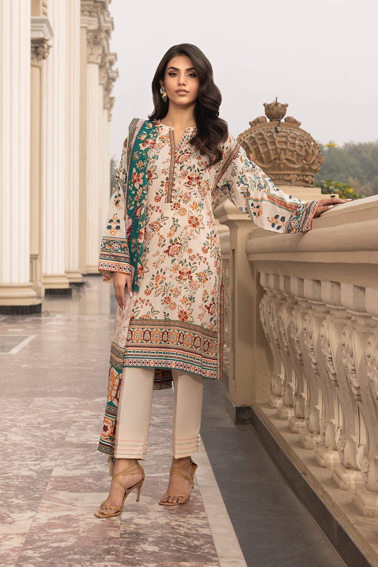 Lakhany Komal LG-AR-0115 03 Piece Unstitched Printed With Printed Textured Lawn Dupatta