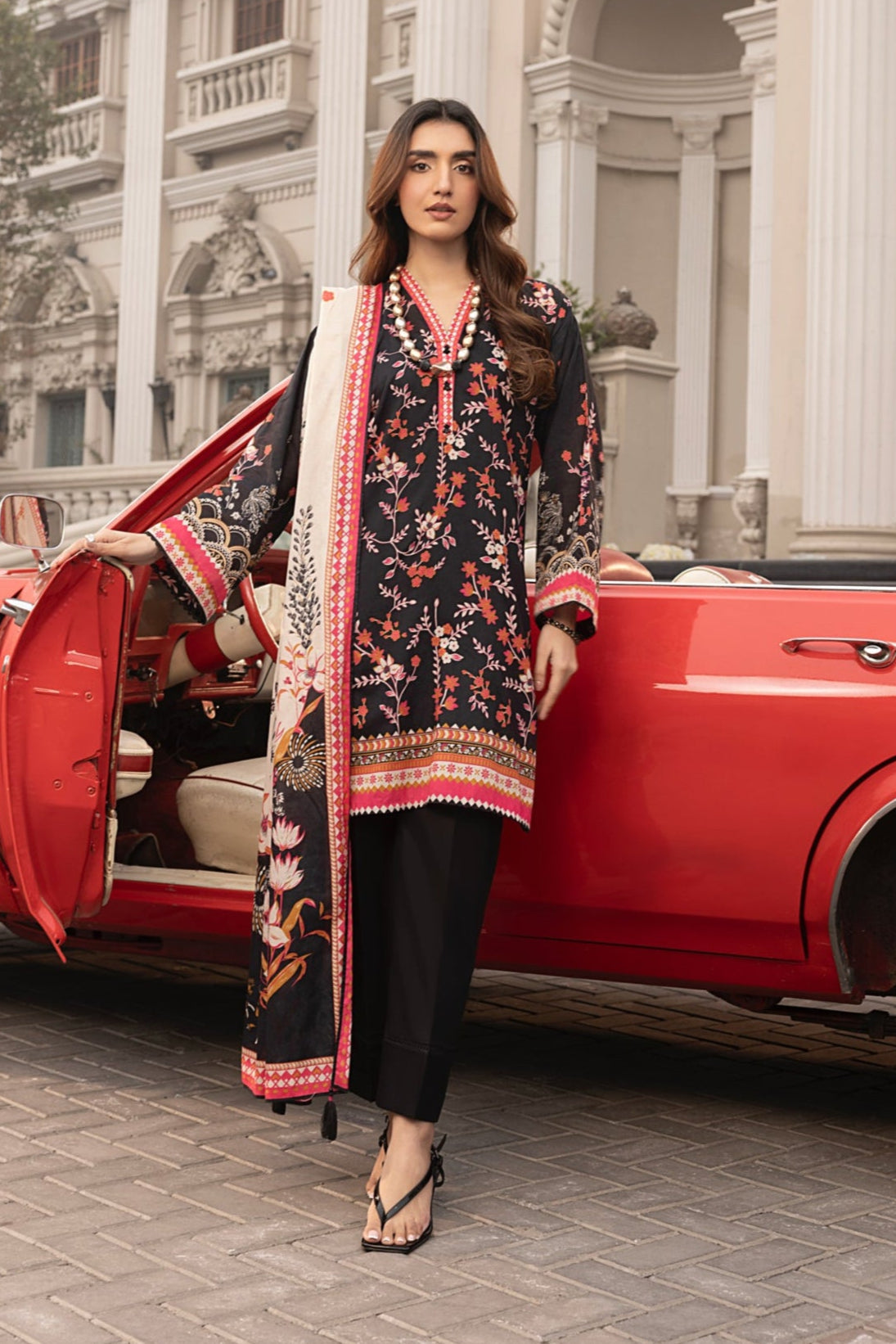 Lakhany Komal LG-RL-0167 03 Piece Unstitched Printed With Printed Textured Lawn Dupatta