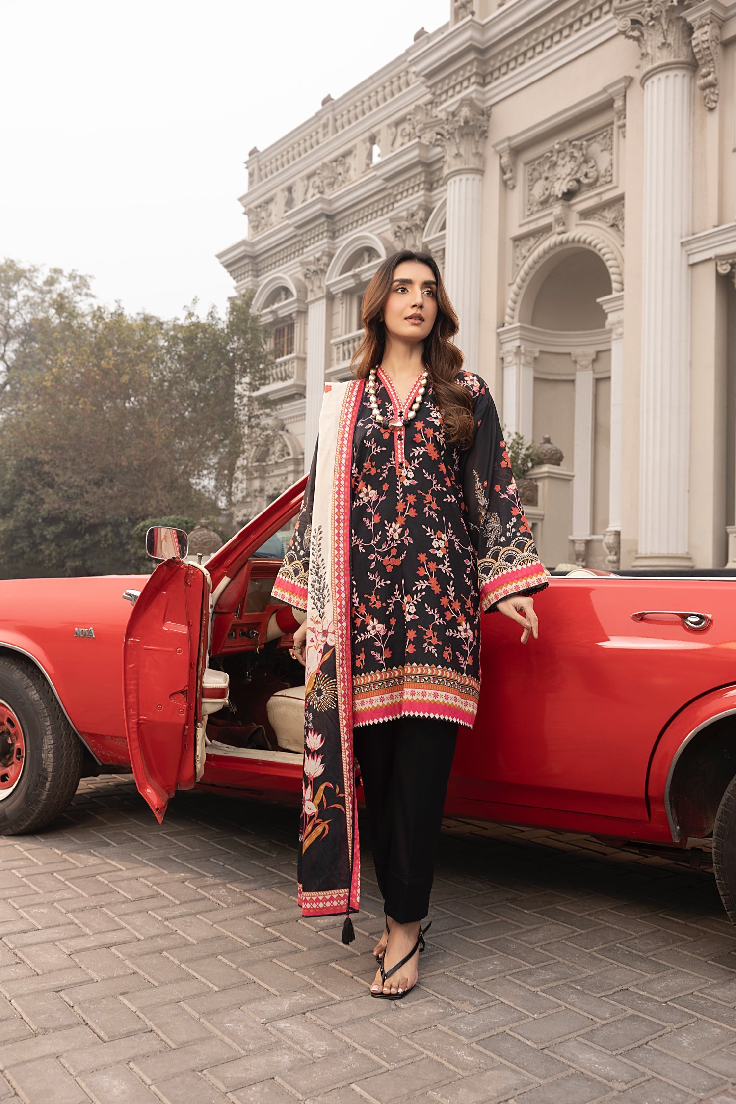 Lakhany Komal LG-RL-0167 03 Piece Unstitched Printed With Printed Textured Lawn Dupatta