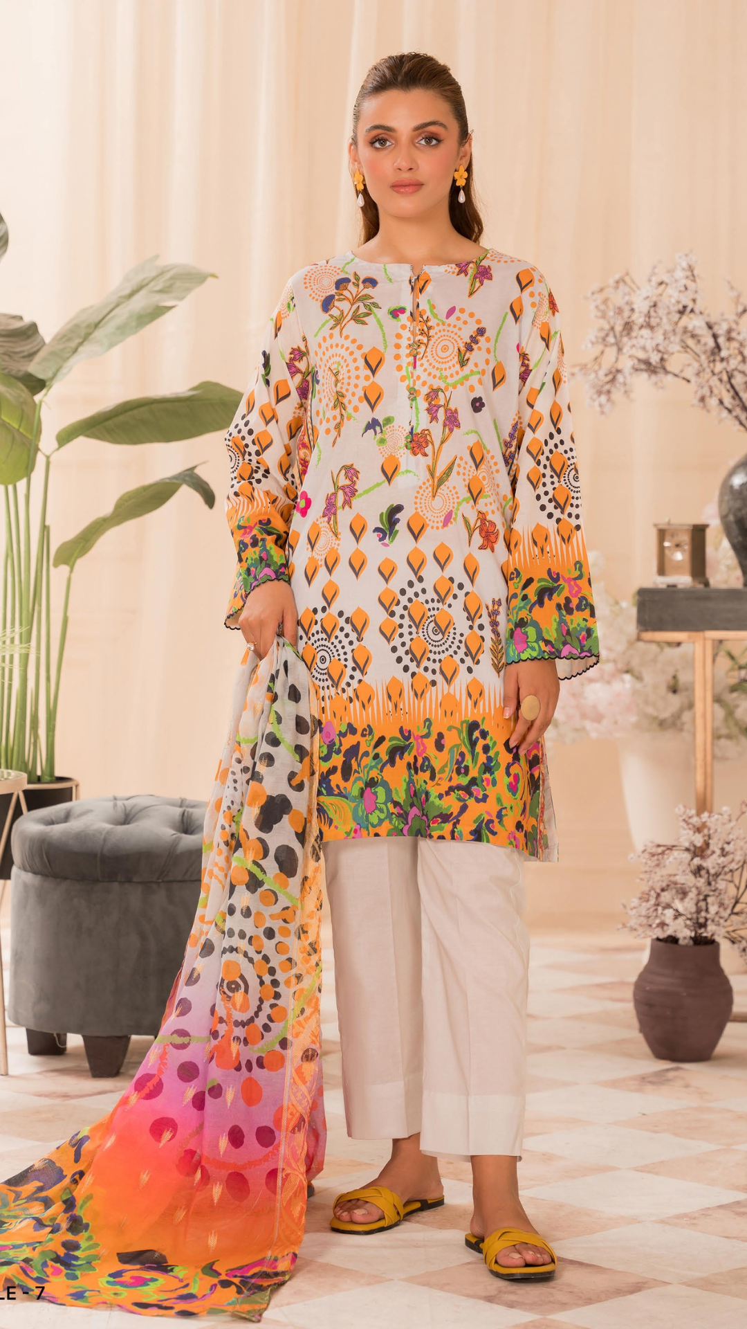 Guljee Popinn Floral Prints Article 7 Unstitched 3 Piece Lawn 24