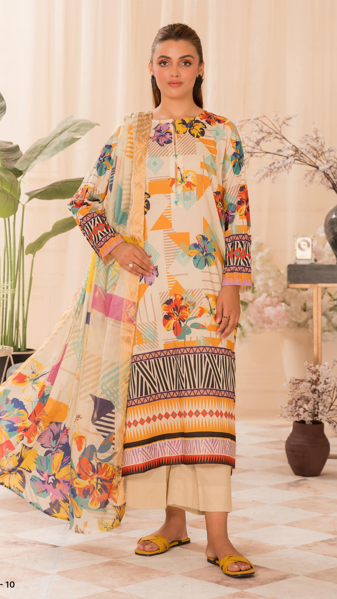 Guljee Popinn Floral Prints Article 10 Unstitched 3 Piece Lawn 24