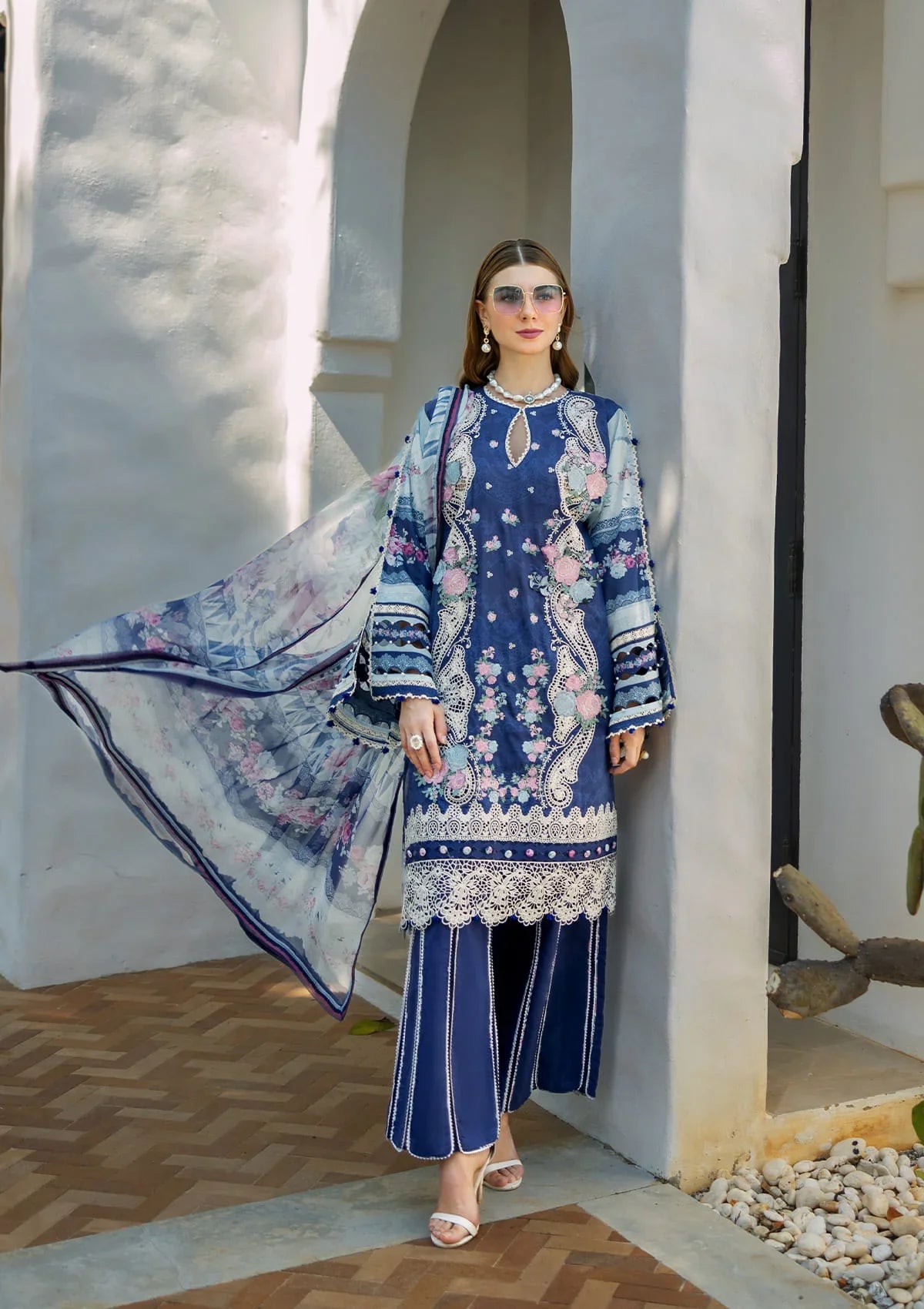 ELAF SIGNATURE COLLECTION 2025 ETS-06A LONDON BLUES - EMBROIDERED LAWN COLLECTION