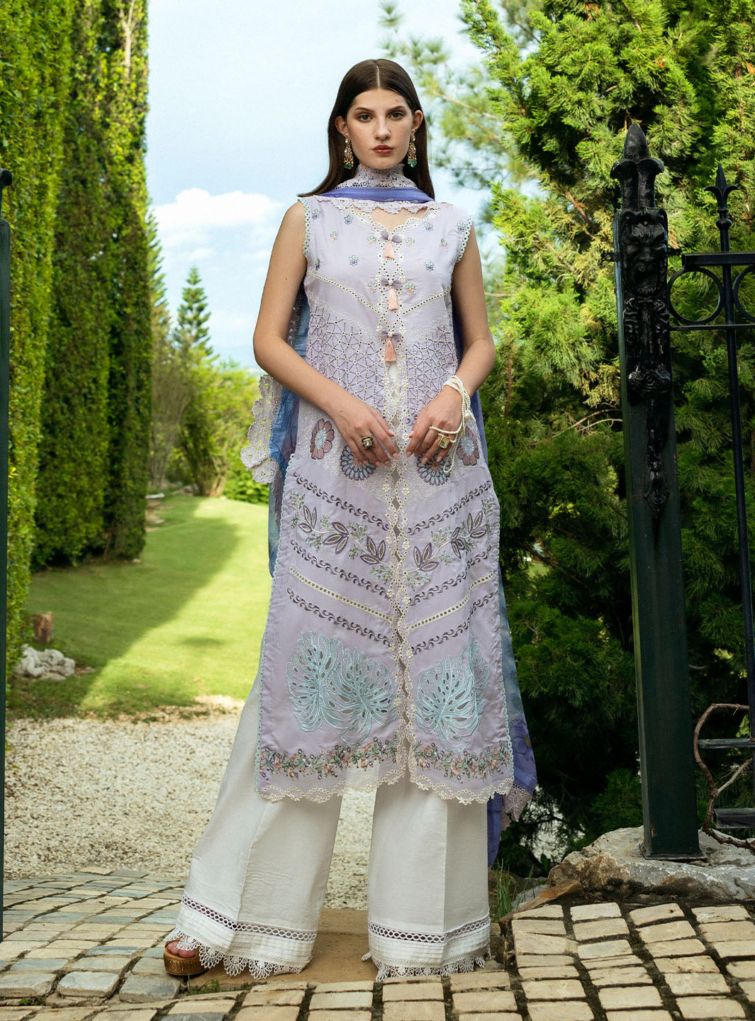 Roheenaz Flanerie Lawn'25 Juana-8B Unstitched Dyed Lawn